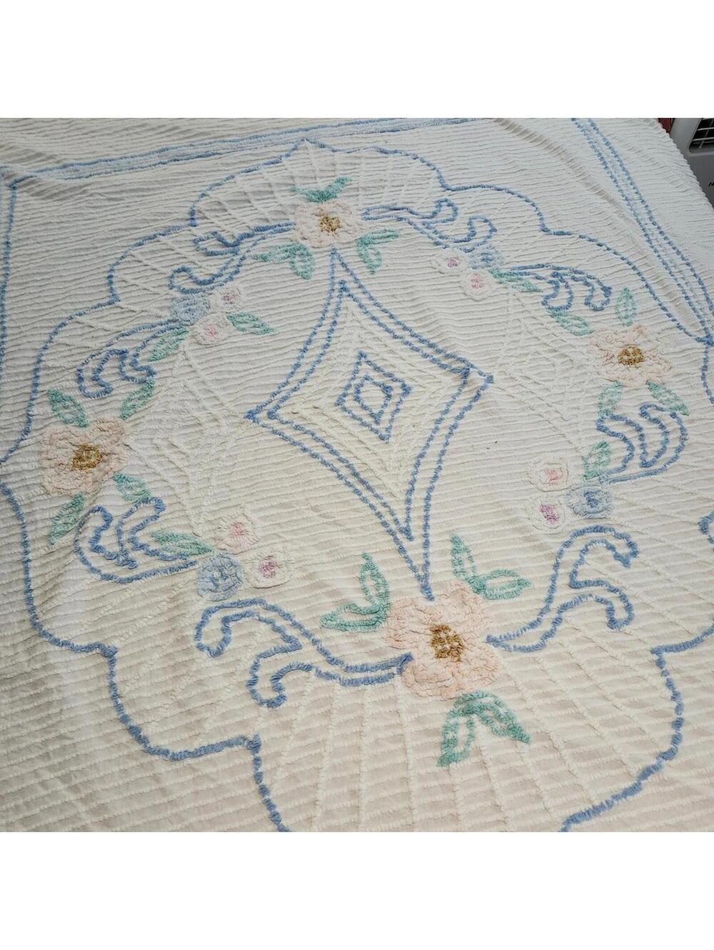 Vintage Floral Embroidered Quilt Bedspread Coverlet